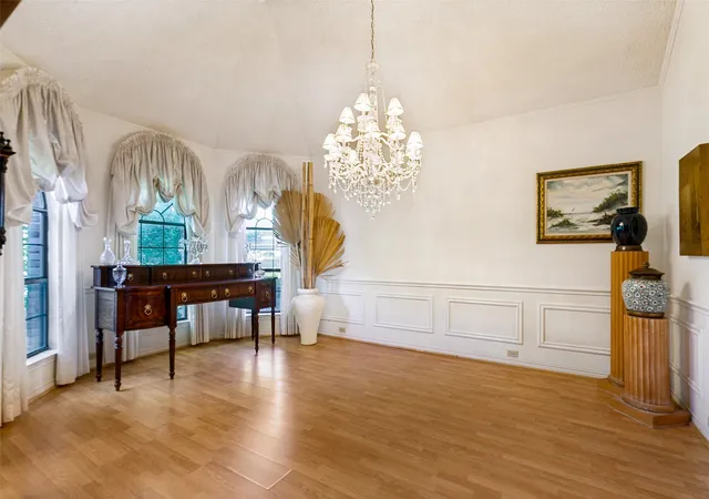 Photo 4 of Single family home for sale at 14784 Lochinvar Ct, Dallas, TX 75254 | MLS# 21320972 | Listing updated on 2026-09-13