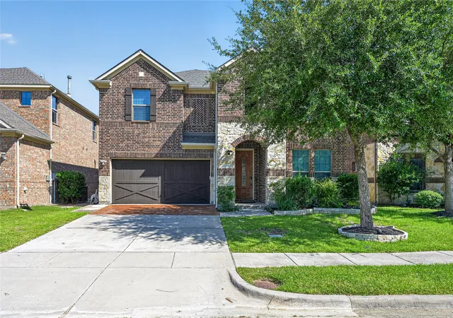 Photo 2 of Single family home for sale at 1049 Chickasaw Dr, Carrollton, TX 75010 | MLS# 21321175 | Listing updated on 2026-08-01