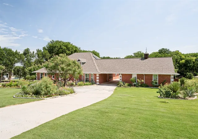 Photo 1 of Single family home for sale at 9 Country Ridge Rd, Melissa, TX 75454 | MLS# 21320062 | Listing updated on 2026-09-28