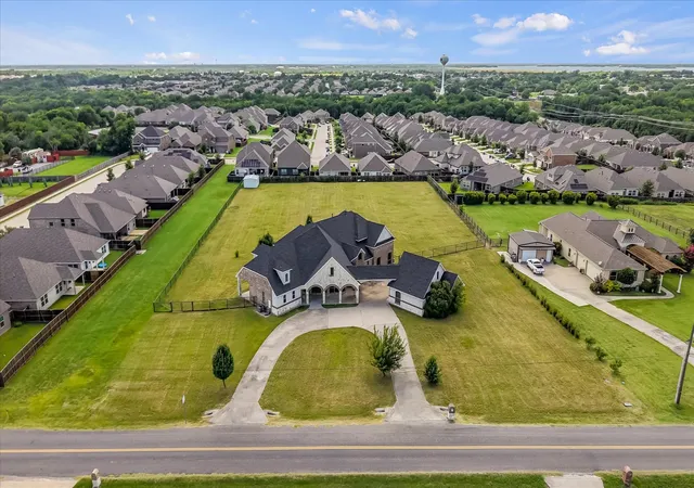 Photo 3 of Single family home for sale at 9770 County Road 483, Lavon, TX 75166 | MLS# 21301672 | Listing updated on 2026-09-30