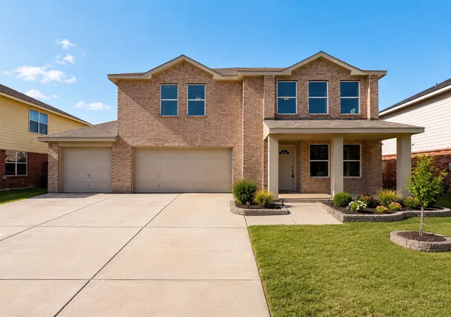 Photo 2 of Single family home for sale at 525 Del Mar Dr, Ponder, TX 76259 | MLS# 21321043 | Listing updated on 2026-09-14