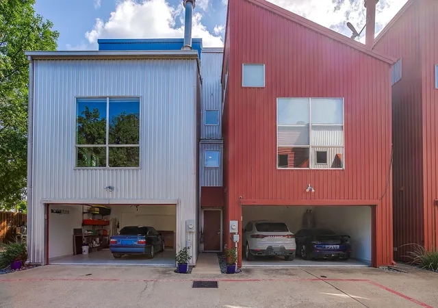 Photo 3 of Townhouse for sale at 1429 Caddo St #G, Dallas, TX 75204 | MLS# 21321194 | Listing updated on 2026-08-02