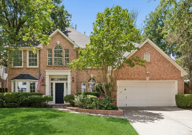 Photo 2 of Single family home for sale at 4137 Crescent Dr, Flower Mound, TX 75028 | MLS# 21320981 | Listing updated on 2026-09-09