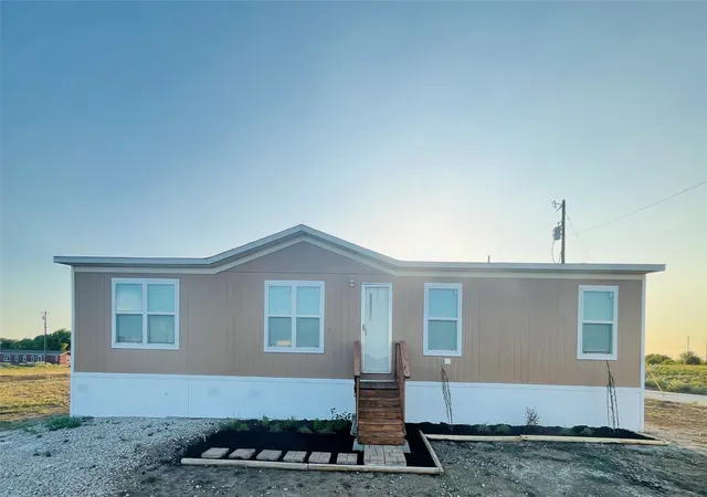 Photo 1 of Manufactured home for sale at 1630 Lytton Ln, Kaufman, TX 75142 | MLS# 21320778 | Listing updated on 2026-10-07