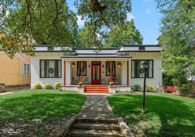 Photo 3 of Single family home for sale at 740 Kirby Pl, Shreveport, LA 71104 | MLS# 21320224 | Listing updated on 2026-09-11