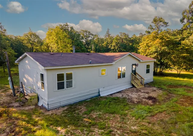 Photo 3 of Manufactured home for sale at 275 County Road 3598, Winnsboro, TX 75494 | MLS# 21320037 | Listing updated on 2026-10-06
