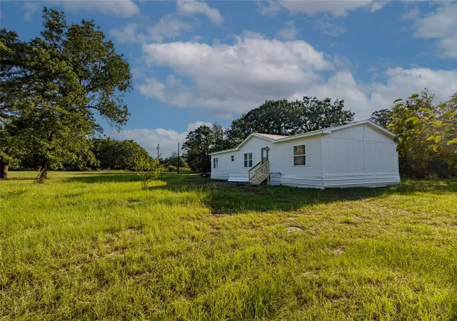 Photo 3 of Manufactured home for sale at 275 County Road 3598, Winnsboro, TX 75494 | MLS# 21320037 | Listing updated on 2026-10-06