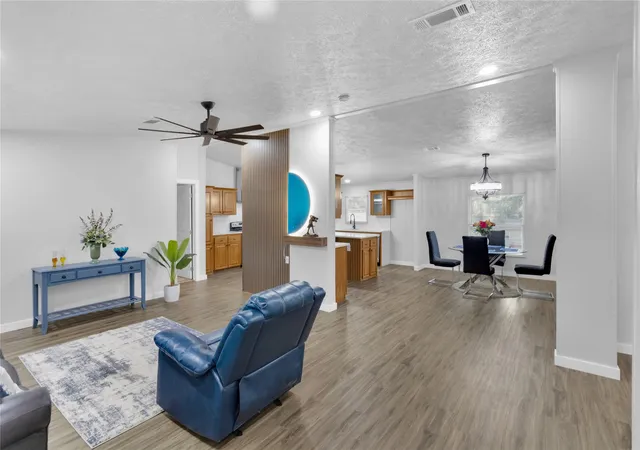 Photo 3 of Single family home for sale at 10595 Northlake Cir, Kemp, TX 75143 | MLS# 21321269 | Listing updated on 2026-09-10