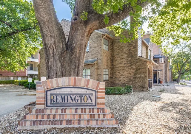 Photo 1 of Sale Pending at 6006 Auburndale Ave #D, Dallas, TX 75205 | MLS# 21321401 | Listing updated on 2026-09-10