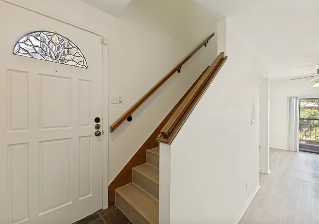 Photo 3 of Sale Pending at 6006 Auburndale Ave #D, Dallas, TX 75205 | MLS# 21321401 | Listing updated on 2026-09-10