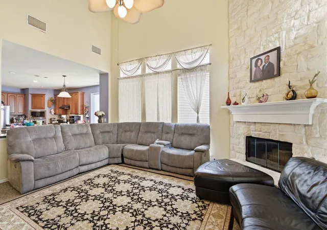 Photo 4 of Single family home for sale at 11117 Silver Horn Dr, Frisco, TX 75033 | MLS# 21320747 | Listing updated on 2026-09-08