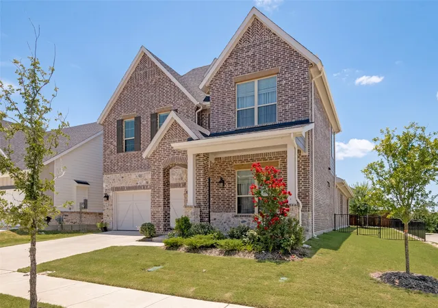 Photo 2 of Single family home for sale at 7104 Manhattan Dr, Rowlett, TX 75088 | MLS# 21319935 | Listing updated on 2026-07-31