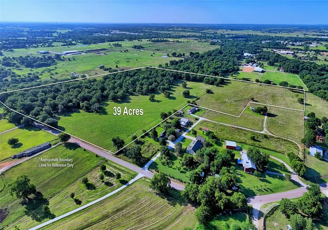 Photo 3 of Sale Pending at 1122 County Road 131, Gainesville, TX 76240 | MLS# 21321697 | Listing updated on 2026-09-10