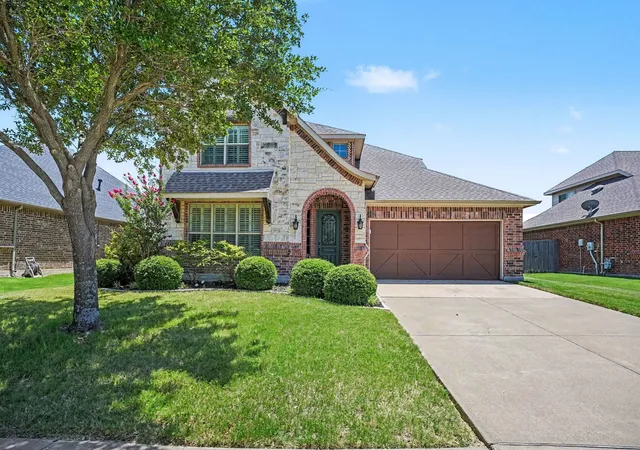 Photo 3 of Sale Pending at 4310 Garden Path Ln, Mansfield, TX 76063 | MLS# 21321310 | Listing updated on 2026-10-05