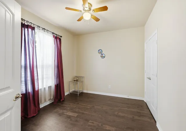 Photo 3 of Single family home for sale at 3052 Seabrook Dr, Little Elm, TX 75068 | MLS# 21321883 | Listing updated on 2026-09-09