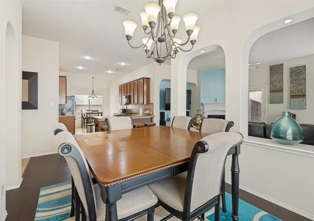 Photo 4 of Single family home for sale at 437 Castle St, De Soto, TX 75115 | MLS# 21321895 | Listing updated on 2026-09-12