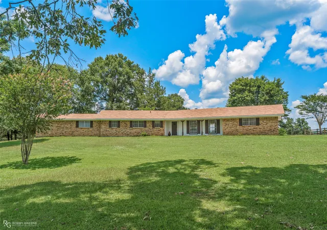 Photo 1 of Single family home for sale at 1241 Country Club Cir, Minden, LA 71055 | MLS# 21321848 | Listing updated on 2026-09-08