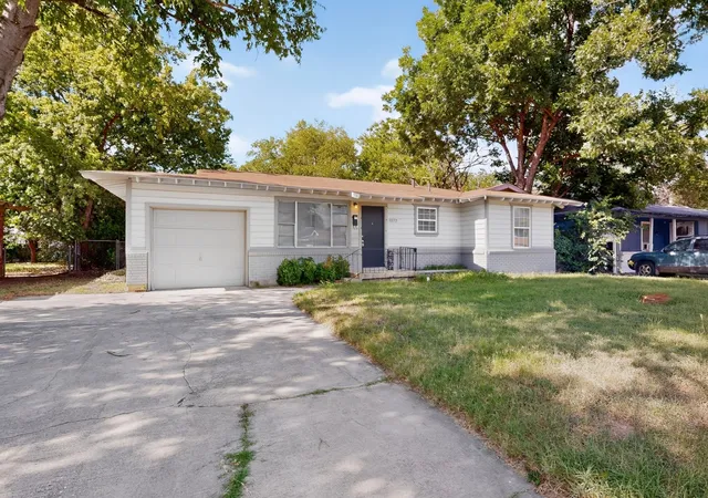 Photo 2 of Single family home for sale at 5573 Burton Ave, Fort Worth, TX 76119 | MLS# 21321948 | Listing updated on 2026-09-11