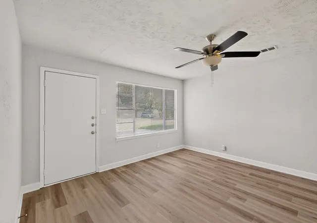 Photo 4 of Single family home for sale at 5573 Burton Ave, Fort Worth, TX 76119 | MLS# 21321948 | Listing updated on 2026-09-11