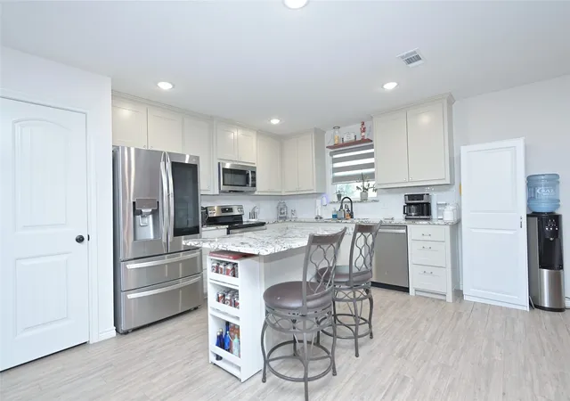Photo 4 of Sale Pending at 5000 Olivia Lucille St, Azle, TX 76020 | MLS# 21321372 | Listing updated on 2026-09-11