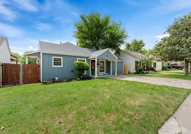 Photo 2 of Single family home for sale at 4121 Alamo Ave, Fort Worth, TX 76107 | MLS# 21322126 | Listing updated on 2026-09-14