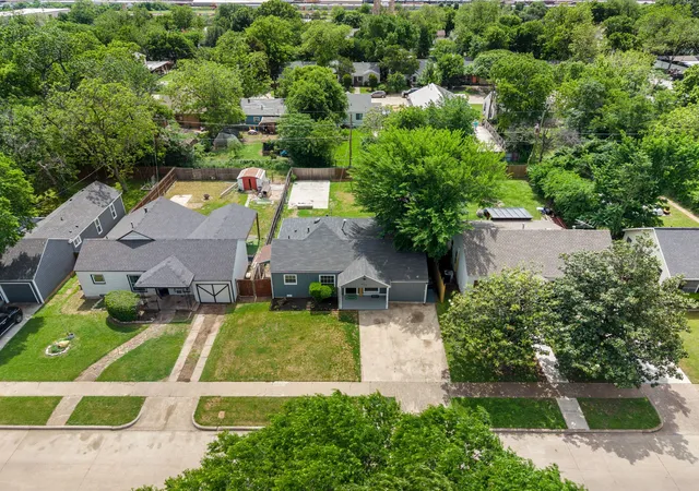 Photo 3 of Single family home for sale at 4121 Alamo Ave, Fort Worth, TX 76107 | MLS# 21322126 | Listing updated on 2026-09-14