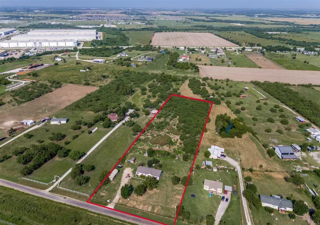 Photo 2 of Manufactured home for sale at 2021 S Weatherford Rd, Midlothian, TX 76065 | MLS# 21317703 | Listing updated on 2026-10-05