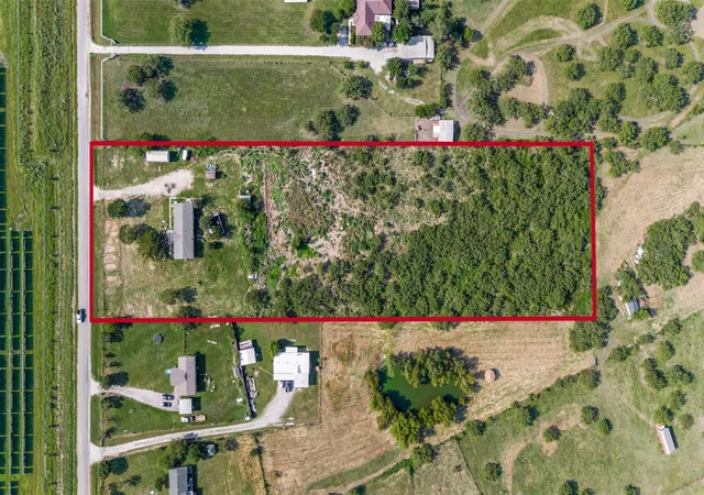 Photo 4 of Manufactured home for sale at 2021 S Weatherford Rd, Midlothian, TX 76065 | MLS# 21317703 | Listing updated on 2026-10-05