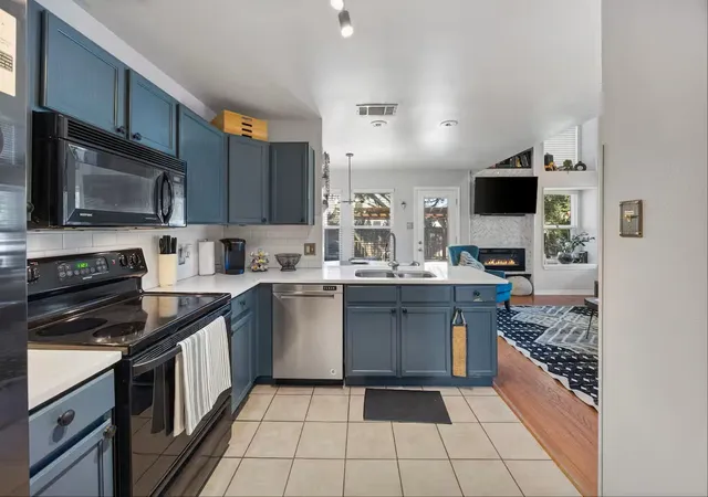 Photo 1 of Single family home for sale at 3987 Fernando Dr, Euless, TX 76040 | MLS# 21322391 | Listing updated on 2026-09-14