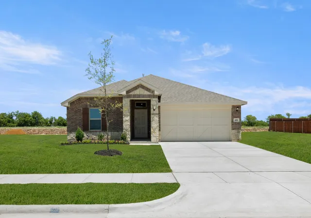 Photo 1 of Sale Pending at 408 Comanche Dr, Cleburne, TX 76033 | MLS# 21322309 | Listing updated on 2026-10-19
