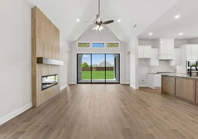 Photo 3 of Sale Pending at 201 Cross Timbers St, Azle, TX 76020 | MLS# 21322444 | Listing updated on 2026-09-14