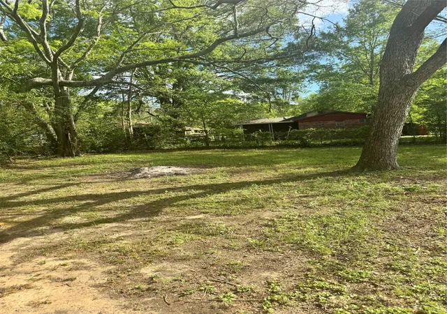 Photo 7 of Sale Pending at 2306 Frank St, Marshall, TX 75670 | MLS# 21322515 | Listing updated on 2026-09-10