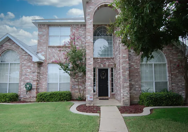 Photo 2 of Single family home for sale at 1685 Shannon Dr, Lewisville, TX 75077 | MLS# 21322503 | Listing updated on 2026-09-08