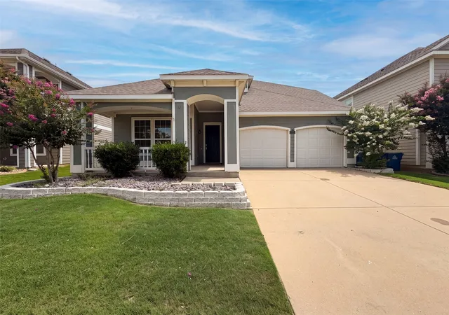 Photo 1 of Single family home for sale at 9165 Blackstone Dr, Aubrey, TX 76227 | MLS# 21322603 | Listing updated on 2026-09-30