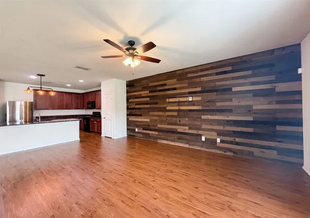 Photo 3 of Single family home for sale at 9165 Blackstone Dr, Aubrey, TX 76227 | MLS# 21322603 | Listing updated on 2026-09-30