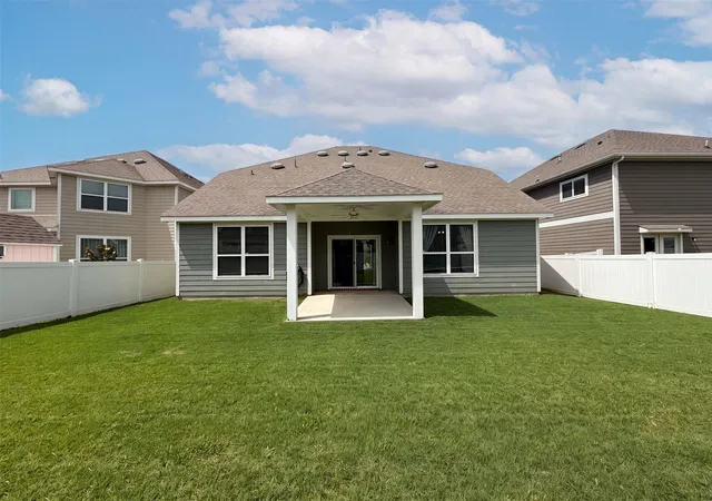 Photo 4 of Single family home for sale at 9165 Blackstone Dr, Aubrey, TX 76227 | MLS# 21322603 | Listing updated on 2026-09-30