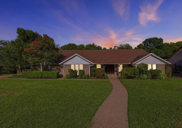 Photo 2 of Single family home for sale at 1116 Spring Lake Dr, Duncanville, TX 75137 | MLS# 21277699 | Listing updated on 2026-08-01