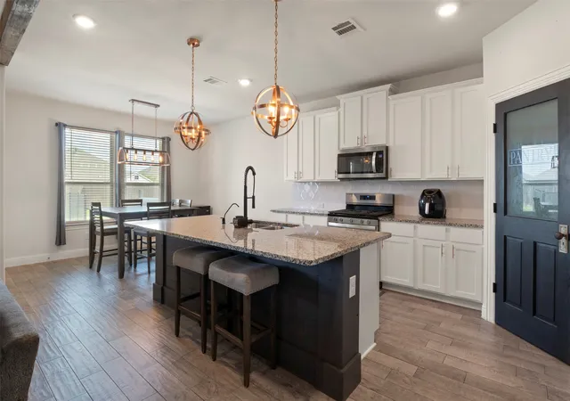 Photo 3 of Single family home for sale at 2816 Half Moon Rd, Aubrey, TX 76227 | MLS# 21315878 | Listing updated on 2026-10-03