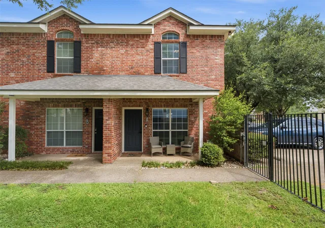 Photo 1 of Sale Pending at 1809 S 11th St #A, Waco, TX 76706 | MLS# 21320533 | Listing updated on 2026-09-11