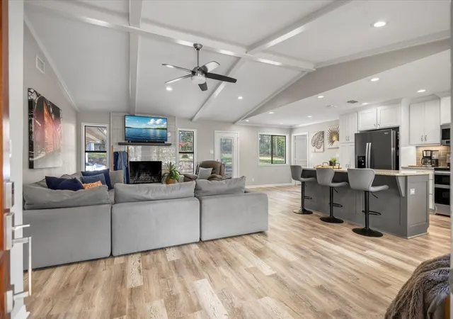 Photo 3 of Single family home for sale at 441 Hideaway Lane Central, Lindale, TX 75771 | MLS# 21322633 | Listing updated on 2026-09-28