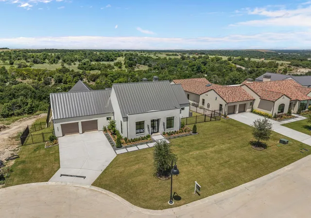 Photo 1 of Single family home for sale at 4608 Chablis Dr, Fort Worth, TX 76126 | MLS# 21322325 | Listing updated on 2026-09-12