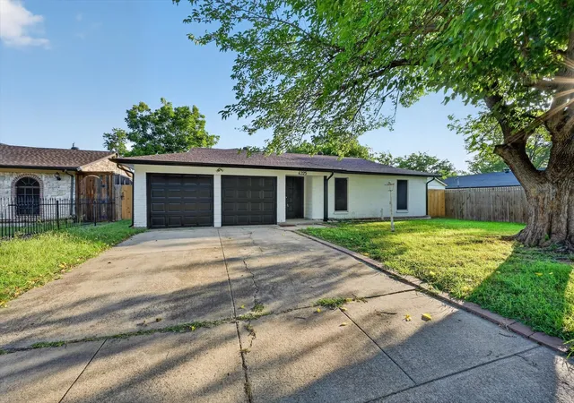 Photo 1 of Single family home for sale at 4325 Richard St, Forest Hill, TX 76119 | MLS# 21322820 | Listing updated on 2026-09-08