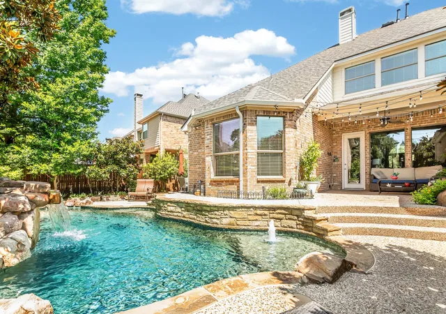 Photo 1 of Sale Pending at 927 Mckamy Dr, Allen, TX 75013 | MLS# 21322790 | Listing updated on 2026-09-11