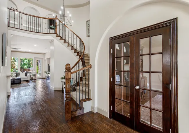 Photo 3 of Sale Pending at 927 Mckamy Dr, Allen, TX 75013 | MLS# 21322790 | Listing updated on 2026-09-11