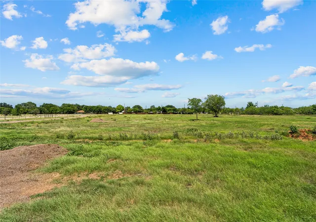 Photo 2 of Land for sale at Lot 3 Lakewood Dr, Whitney, TX 76692 | MLS# 21322992 | Listing updated on 2026-09-10