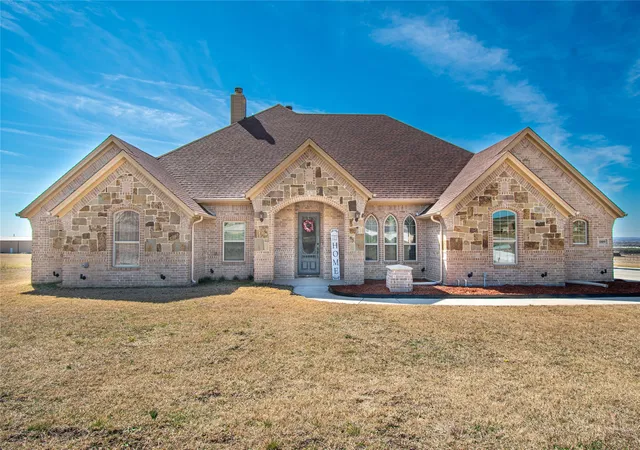 Photo 1 of Single family home for sale at 1009 Sky Ct, Weatherford, TX 76085 | MLS# 21323328 | Listing updated on 2026-07-31