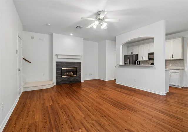 Photo 4 of Townhouse for sale at 5777 Pisa Ln, Frisco, TX 75034 | MLS# 21322315 | Listing updated on 2026-09-11