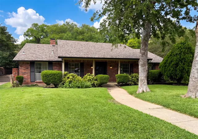Photo 1 of Single family home for sale at 722 S Forest Ln, Duncanville, TX 75116 | MLS# 21323410 | Listing updated on 2026-09-25