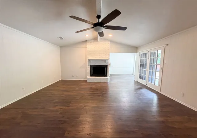 Photo 3 of Single family home for sale at 722 S Forest Ln, Duncanville, TX 75116 | MLS# 21323410 | Listing updated on 2026-09-25