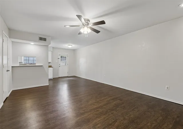 Photo 4 of Sale Pending at 405 Cambridge Dr, Saginaw, TX 76179 | MLS# 21322574 | Listing updated on 2026-09-10